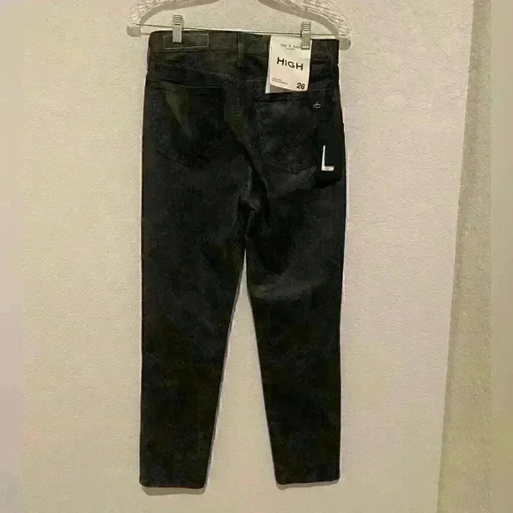 NWT Rag & Bone Nina High Rise Black Straight Leg Snake
Foil Cigarette Jeans Sz26 - Picture 5 of 7